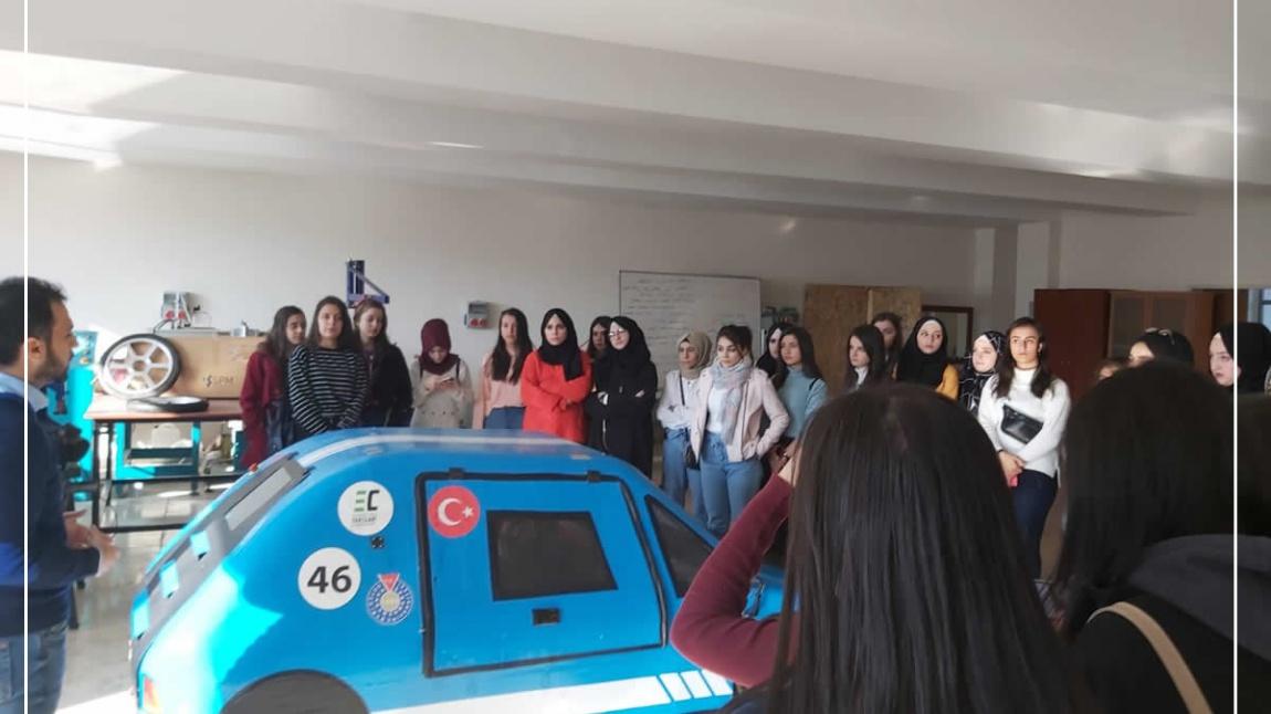 Okulumuz 12. sınıf öğrencileri Kahramanmara Sütçü İmam Üniversitesi gezi düzenledi